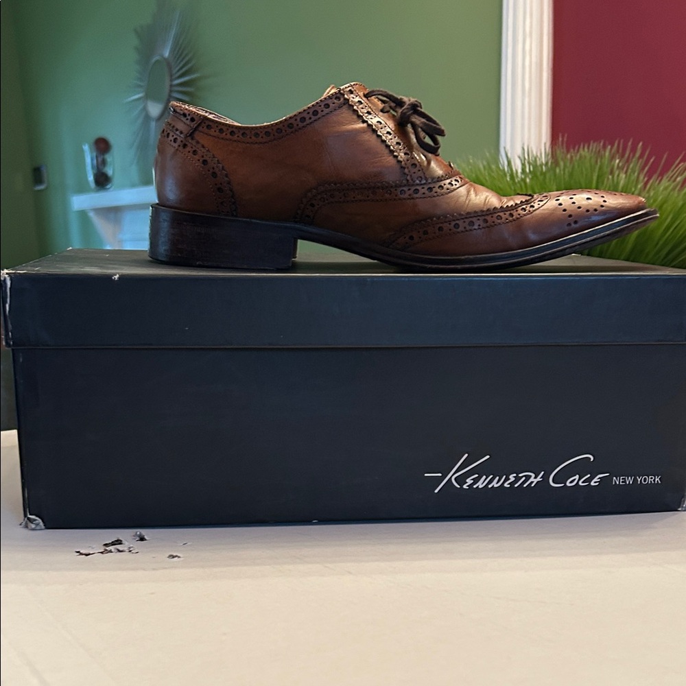 Kenneth Cole Men's Tan Leather Oxfords - Picture 2 of 6